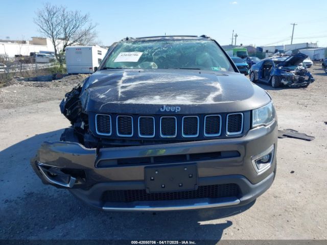 3C4NJDCB7JT355064 Jeep Compass Limited 4x4