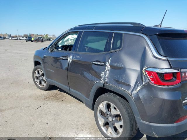 3C4NJDCB7JT355064 Jeep Compass Limited 4x4