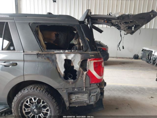 1FMJU1JT7JEA22830 Ford Expedition Xlt