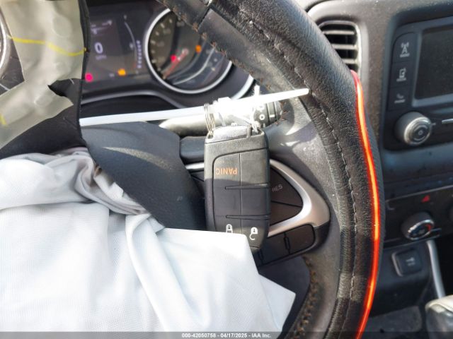 3C4NJCBBXJT240888 Jeep Compass Latitude Fwd