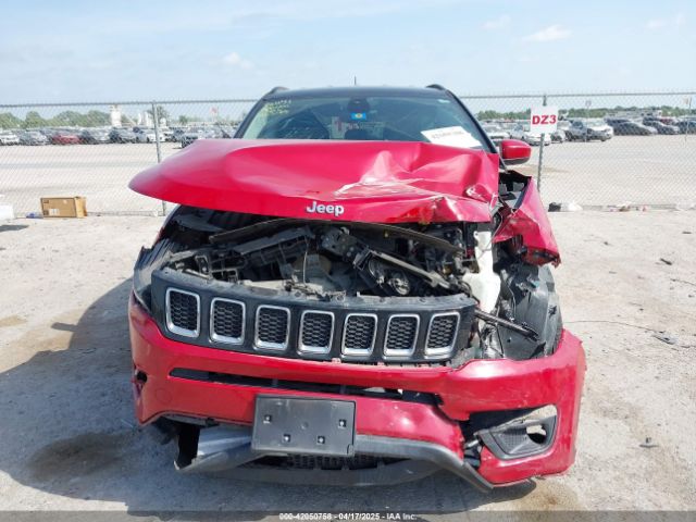 3C4NJCBBXJT240888 Jeep Compass Latitude Fwd