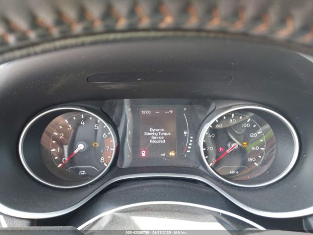 3C4NJCBBXJT240888 Jeep Compass Latitude Fwd
