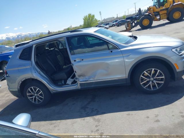 3VV2B7AX8LM020992 Volkswagen Tiguan 2.0t Se/2.0t Se R-line Black/2.0t Sel
