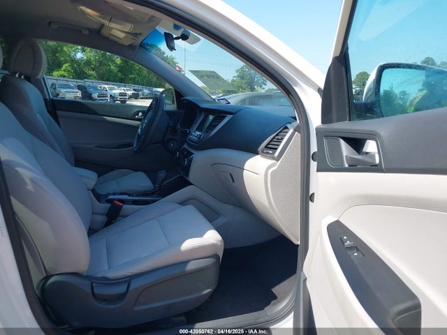 KM8J33A49JU714004 Hyundai TUCSON SEL