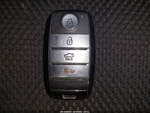 5XXGT4L37KG315026 KIA Optima S