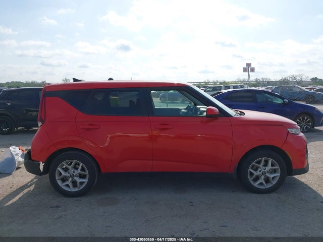 KNDJ23AU6M7124255 KIA SOUL S