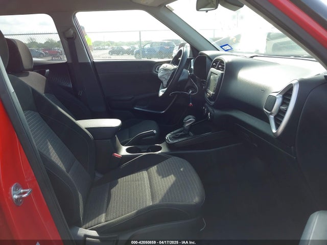 KNDJ23AU6M7124255 KIA SOUL S
