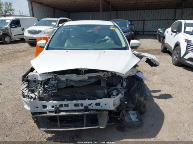 1FADP3N28GL222941 Ford Focus Titanium