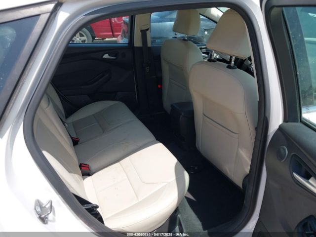 1FADP3N28GL222941 Ford Focus Titanium