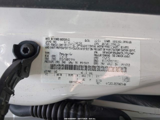 1FADP3N28GL222941 Ford Focus Titanium