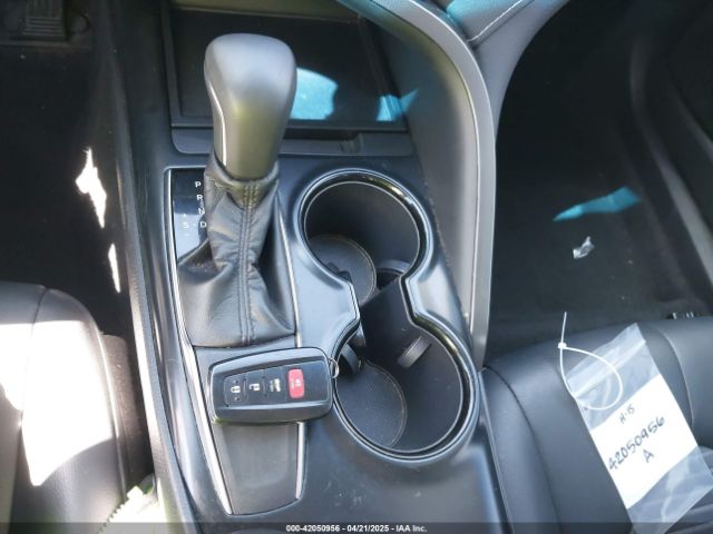 4T1B11HK0JU602453 Toyota CAMRY SE