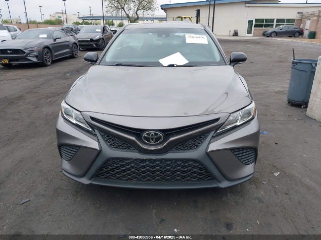 4T1B11HK0JU602453 Toyota CAMRY SE