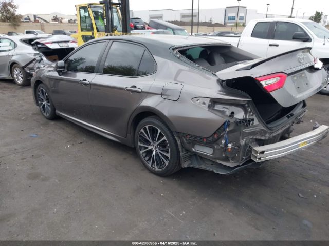 4T1B11HK0JU602453 Toyota CAMRY SE
