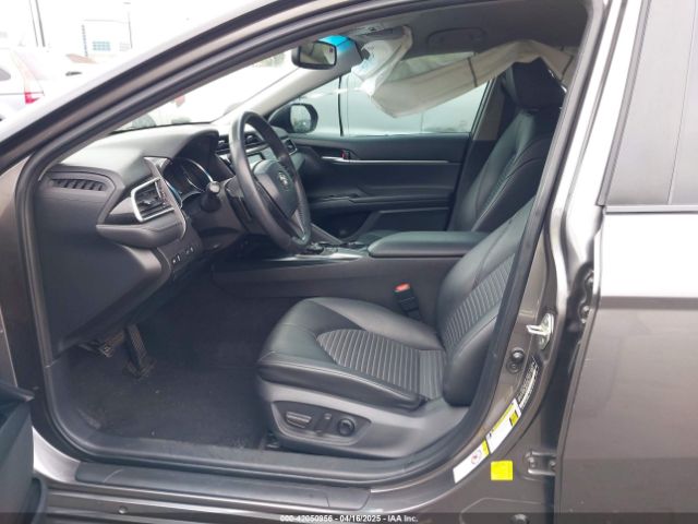 4T1B11HK0JU602453 Toyota CAMRY SE