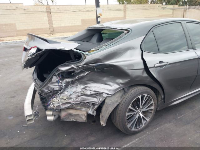 4T1B11HK0JU602453 Toyota CAMRY SE