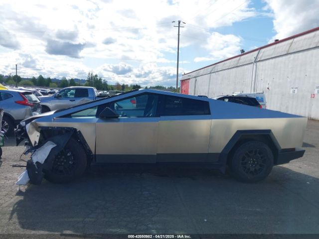 7G2CEHEE7RA012835 Tesla 2024