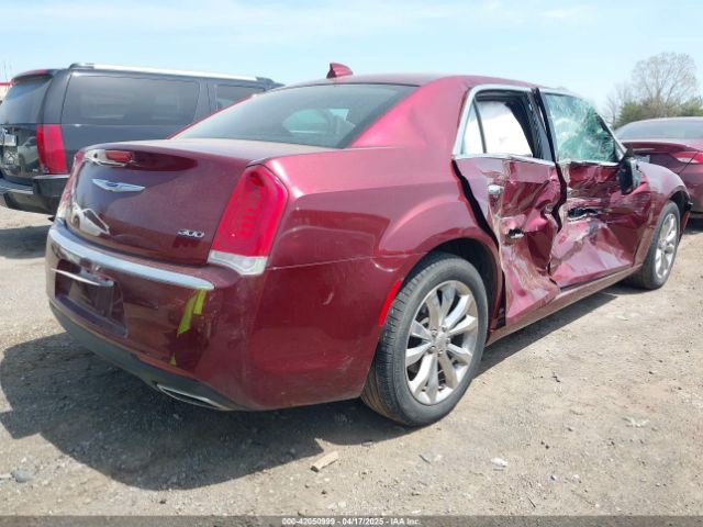2019 CHRYSLER 300 2C3CCAKG3KH586622 Photo 3