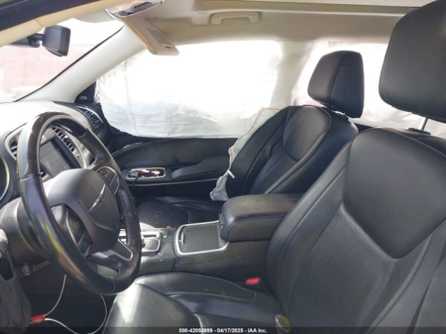 2019 CHRYSLER 300 2C3CCAKG3KH586622 Photo 4