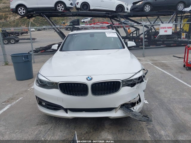 WBA8Z9C56HG452944 BMW 330I