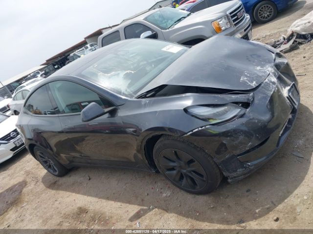 7SAYGAEE9SF304797 Tesla Model Y