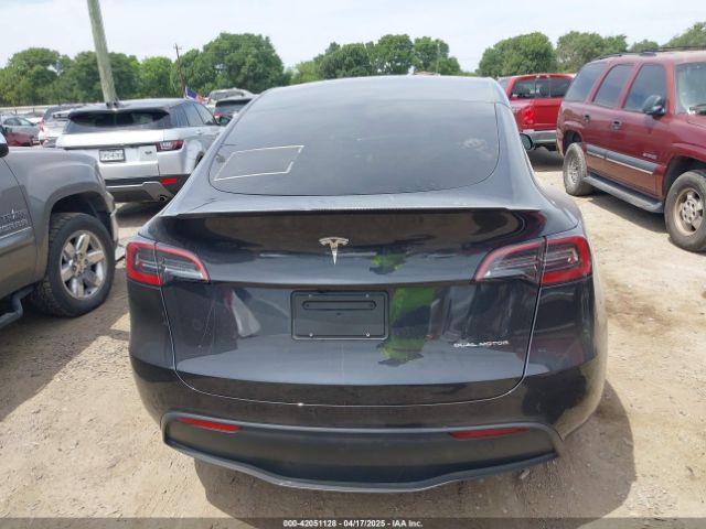 7SAYGAEE9SF304797 Tesla Model Y