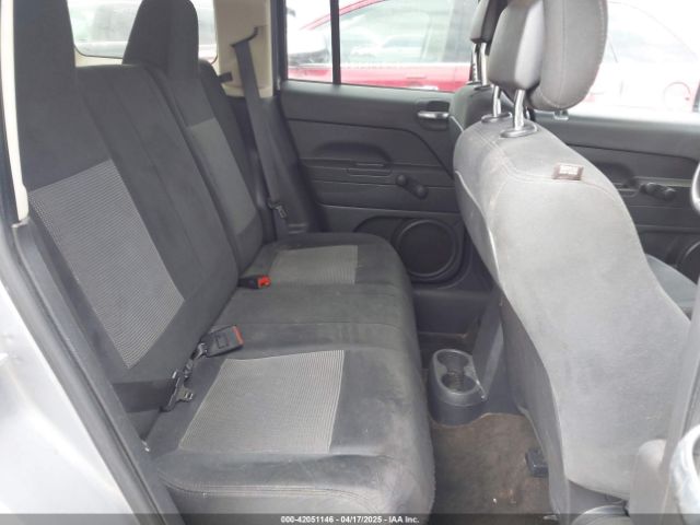 1C4NJPBA4GD676097 Jeep Patriot Sport