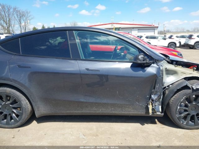7SAYGAEE4RF078906 Tesla Model Y Long Range Dual Motor All-wheel Drive