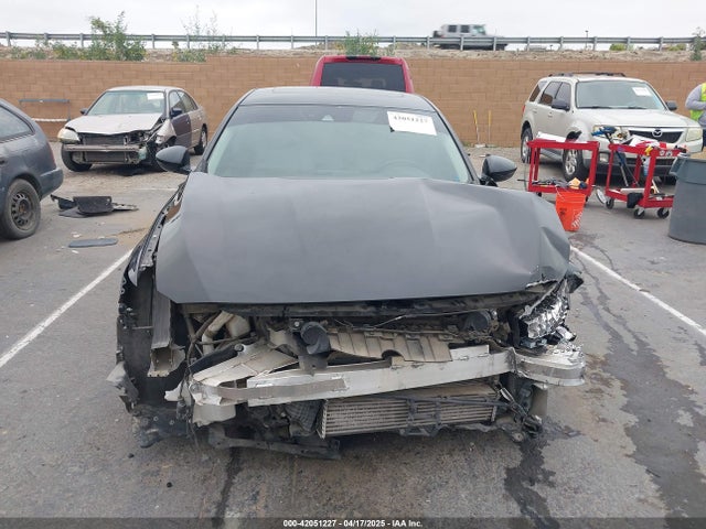 1HGCV1F92JA032925 Honda Accord Touring
