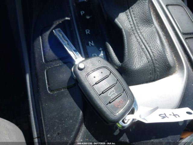 5NMZTDLB3HH003991 Hyundai Santa Fe Sport 2.4l