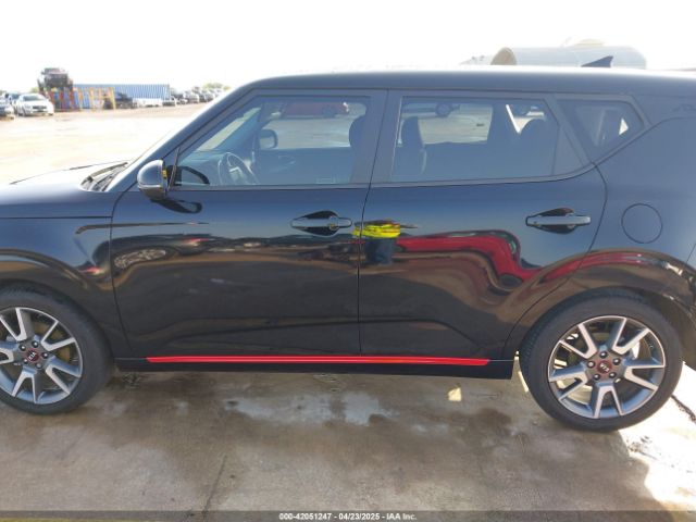 KNDJ63AU9L7033435 KIA Soul Gt-line