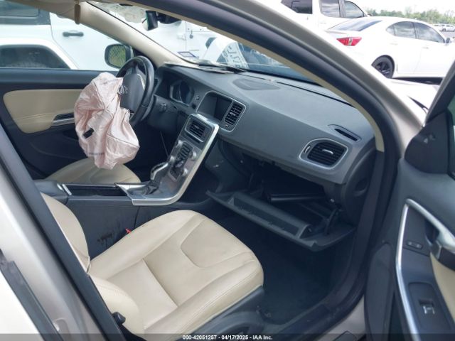 2018 VOLVO S60 INSCRIPTION LYV402HKXJB172494 Photo 4