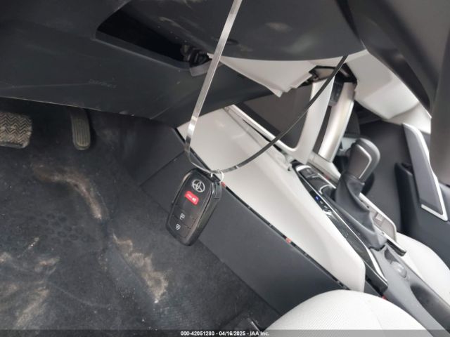 7MUBAABG2RV103930 Toyota Corolla Cross Le