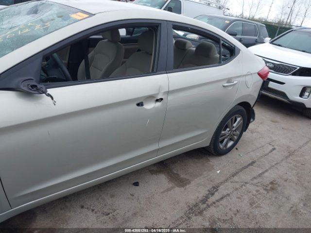 5NPD84LF9HH098882 Hyundai ELANTRA SE
