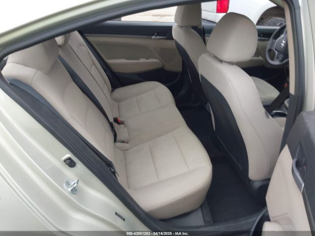 5NPD84LF9HH098882 Hyundai ELANTRA SE
