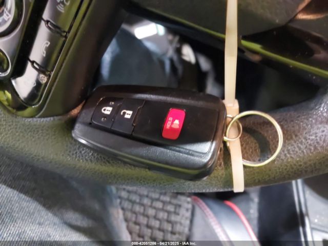 JTDL9RFU2L3016141 Toyota Prius Le Awd-e