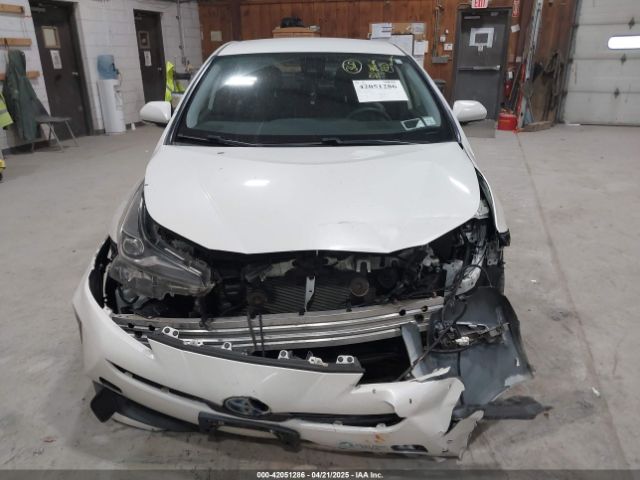 JTDL9RFU2L3016141 Toyota Prius Le Awd-e