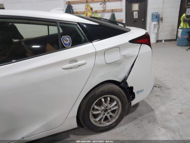 JTDL9RFU2L3016141 Toyota Prius Le Awd-e