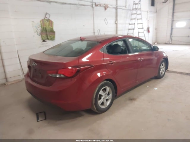 5NPDH4AE8FH633353 Hyundai ELANTRA SE