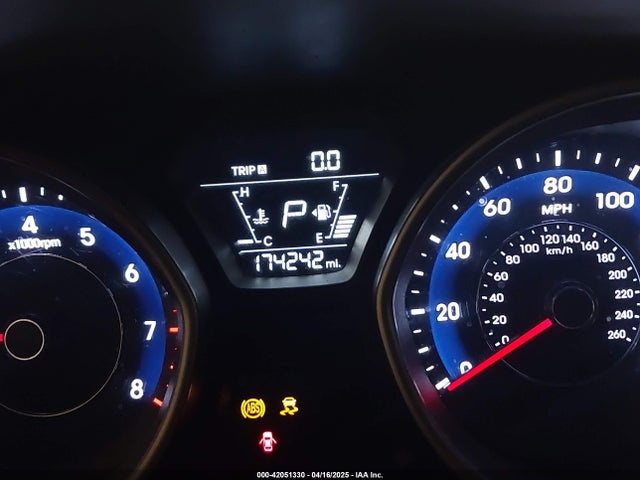 5NPDH4AE8FH633353 Hyundai ELANTRA SE
