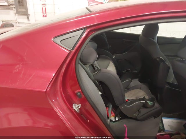 5NPDH4AE8FH633353 Hyundai ELANTRA SE