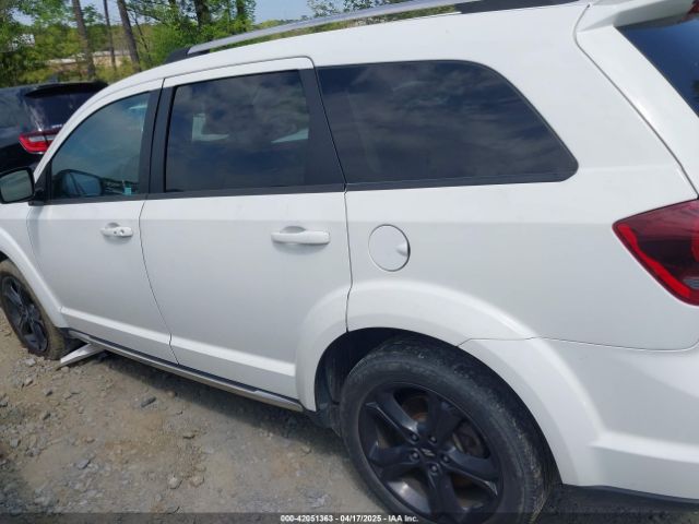 3C4PDCGG6JT305675 Dodge Journey Crossroad
