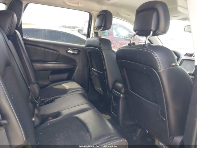 3C4PDCGG6JT305675 Dodge Journey Crossroad
