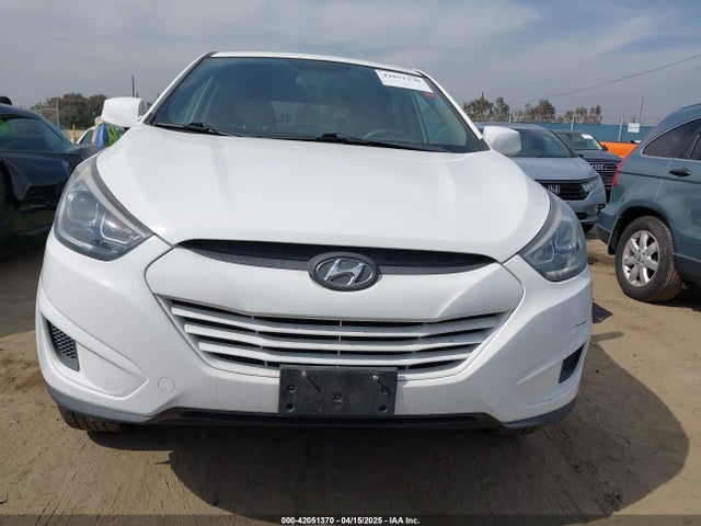 KM8JT3AF8FU042168 Hyundai TUCSON GLS