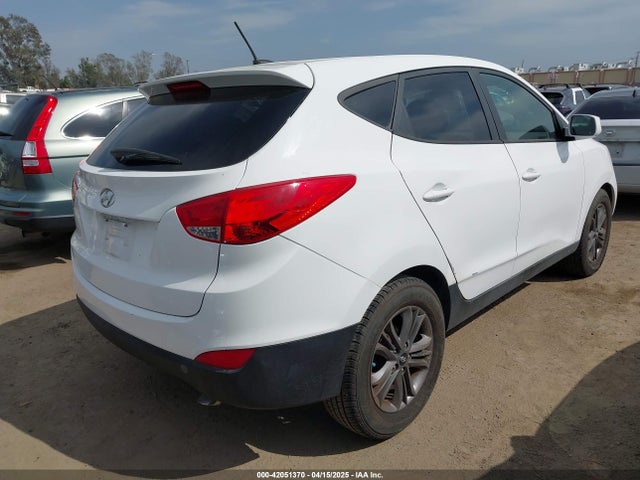 KM8JT3AF8FU042168 Hyundai TUCSON GLS
