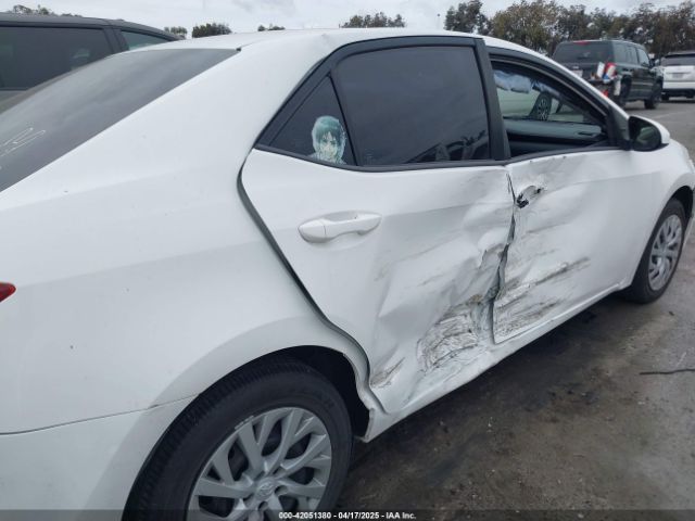 5YFBURHE2HP699568 Toyota COROLLA LE