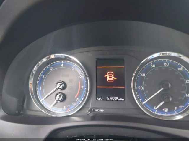 5YFBURHE2HP699568 Toyota COROLLA LE