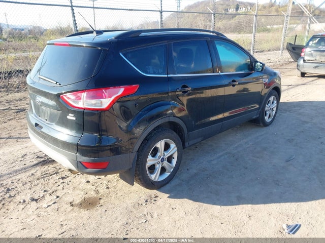 1FMCU9GX6GUB13846 Ford ESCAPE SE