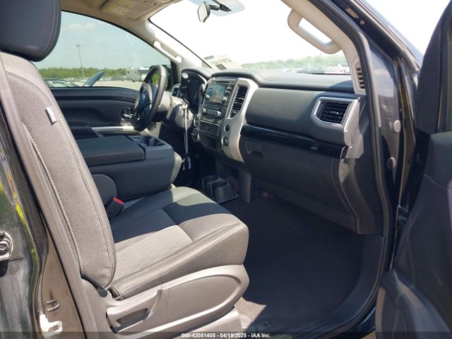 1N6AA1EJ4JN529655 Nissan TITAN SV