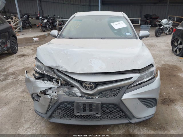 4T1B11HK1JU157270 Toyota CAMRY SE