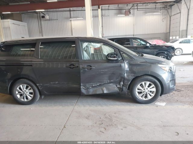 KNDMB5C17G6165290 KIA SEDONA LX